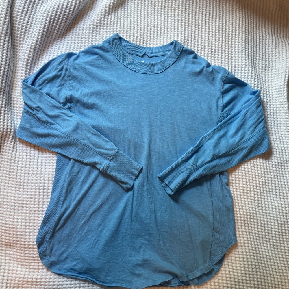 aerie boyfriend tee - blue vinyl